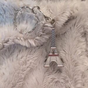 Silver Metal Eiffel Tower - Paris Souvenir Keychain or Bag Charm ✨Price For One✨